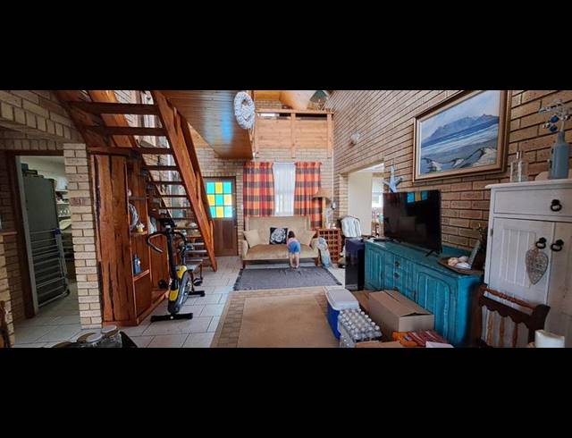 2 BEDROOM HOUSE FOR SALE IN STILBAAI-WES